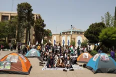 تجمع دانشجویان صنعتی امیرکبیر در حمایت از خیزش دانشجویان در آمریکا