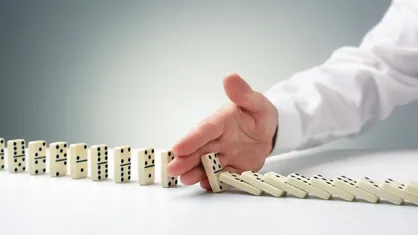 یک سال تا پایان دولت تدبیر و امید؛ عبور از بحران اقتصادی یا توقف؟