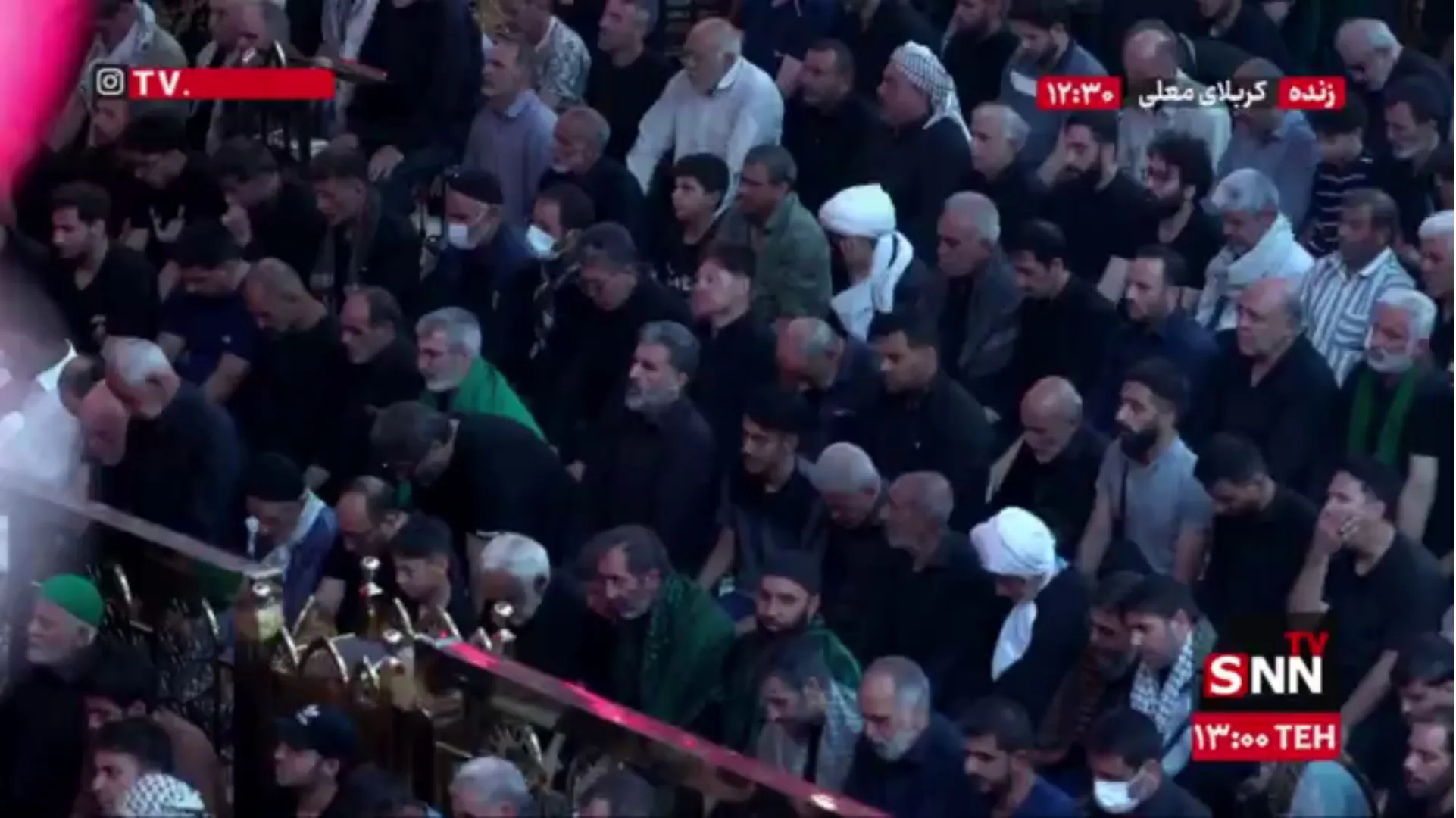 حضور گسترده زائرین اربعین حسینی در نماز جماعت کربلای معلی