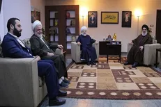 دیدار رئیس اتحادیه جهانی علمای مقاومت با دبیرکل حزب‌الله لبنان
