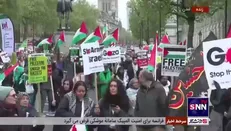 شهروندان انگلیسی با در دست داشتن پرچم امام حسین (ع) همبستگی خود را با مظلومان غزه اعلام کردند