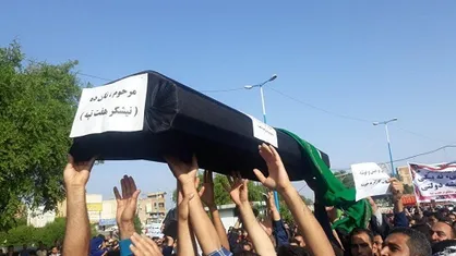 نیشکر هفت&zwnj;تپه از چپاول اموال از سوی مدیران رنج می&zwnj;برد/ نانوایی&zwnj; دیگر به کارگران نسیه نمی&zwnj;دهد!