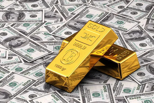 دلار آزاد به ۲۶۸ هزار تومان رسید؛ طلای ۱۸ عیار در آستانه ۲۷ میلیون