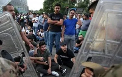 حزب سعد حریری خواستار همکاری معترضان با نیرو&zwnj;های امنیتی شد