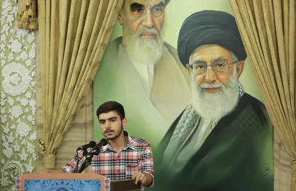 از اقدام آستان قدس برای دعوت از دانشجویان حمایت می&zwnj;کنیم/ اجازه سوء استفاده سیاسی را نمی&zwnj;دهیم