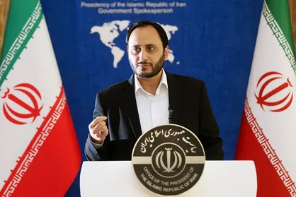 بهادری جهرمی: مساله قابل توجهی در فرآیند&zwnj;های اجرایی انتخابات اتفاق نیفتاده است / کسی نباید تماشاچی صرف باشد، مردم از حق ملی خود نگذرند + فیلم