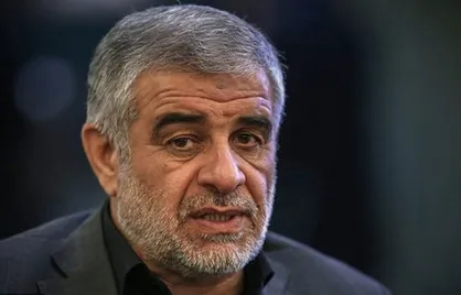 همتی باید در برابر تضعیف جایگاه مجلس پاسخگو باشد/نمایندگان مجلس یک شکایت رسمی علیه همتی را به دادستانی ارجاع دادند