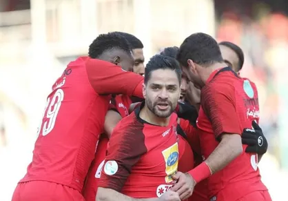 چراغ سبر دربی به پرسپولیس / اولین شکست نفت در آبادان