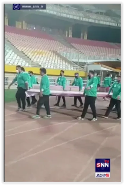 آماده&zwnj;سازی سکوی قهرمانی جام حذفی در دقایق پایانی دیدار استقلال-فولاد