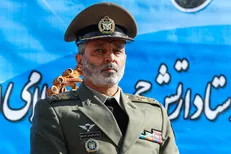 اگر لازم می‌شد ارتش هم در مقابل فریب‌خوردگان شیطان بزرگ می‌ایستاد