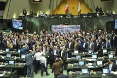 شعار «الموت لاسرائیل» در صحن مجلس طنین‌انداز شد