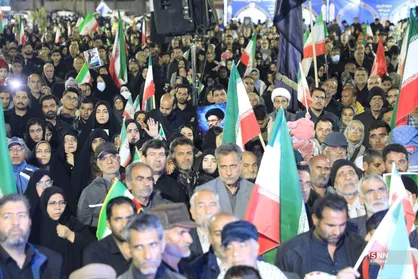 فریاد بیعت با رهبر معظم انقلاب از دل کویر ایران/ بیرجند یکصدا &laquo;لبیک یا خامنه ای&raquo; شد+ فیلم