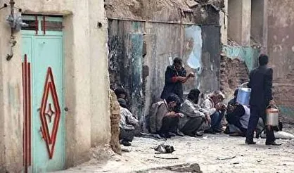 ادامه فروش موادمخدر در خانه&zwnj; شناخته شده / علت تعلل در برخورد با برخی فروشندگان موادمخدر چیست؟ + فیلم