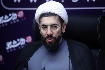 رستمی: تربیت دانشجوی متخصص و مسئله محور یکی از وظایف دانشگاه&zwnj;هاست