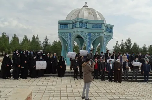 تجمع اعتراضی دانشجویان لرستانی در واکنش به احتمال تصویب لوایح استعماری