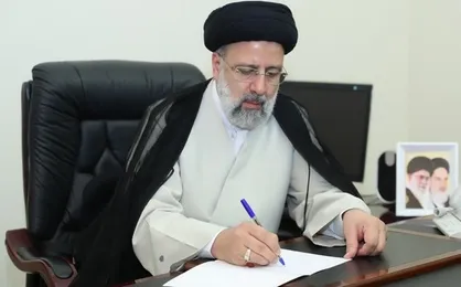 رئیسی درگذشت برادر آیت الله مکارم شیرازی را به وی تسلیت گفت