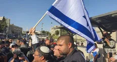 ادرگیری فلسطینی‌ها با صهیونیست‌ها/ بیرون کردن عضو کنست و شهرک‌نشینان از باب العامود