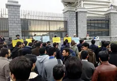 آقای لاریجانی؛ نمی‌توان در صحن علنی با مردم بود و در غیرعلنی علیه مردم/ انتقاد از سیاست‌های یک بام و دوهوای رئیس مجلس