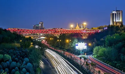 پل طبیعت قرمز می&zwnj;شود