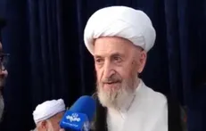 آیت الله خامنه‌ای با خون خود درخت انقلاب را سیراب کرد