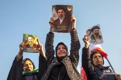 اجتماع مردم تهران برای بیعت با آیت الله سید مجتبی خامنه‌ای (۳)