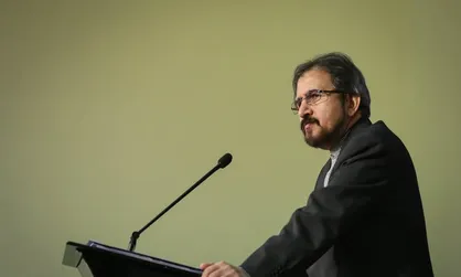 قاسمی درگذشت &laquo;ناصر ملک مطیعی&raquo; را تسلیت گفت