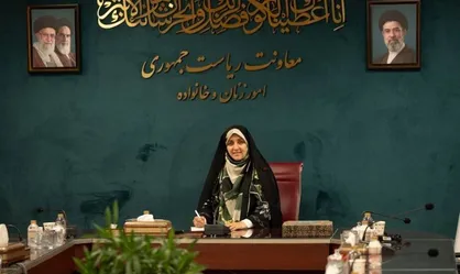بهروزآذر: رئیس&zwnj;جمهور با برخورد تهاجمی و مداخله فیزیکی در موضوع حجاب مخالف است