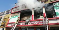 ملکی از آتش سوزی در انبار ابزار و یراق در شرق تهران خبر داد