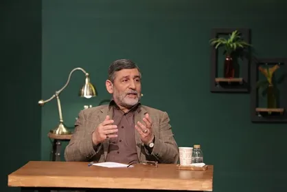 صفارهرندی: روایت چرایی وقوع جنگ تحمیلی/ بازرگان عمل ساده حکومتی را بلد نبود