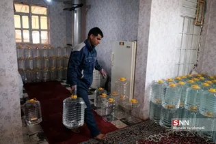 برداشت گل و گلاب‌گیری در باغ‌های موقوفه آستان مقدس حضرت فاطمه معصومه‎ (س)