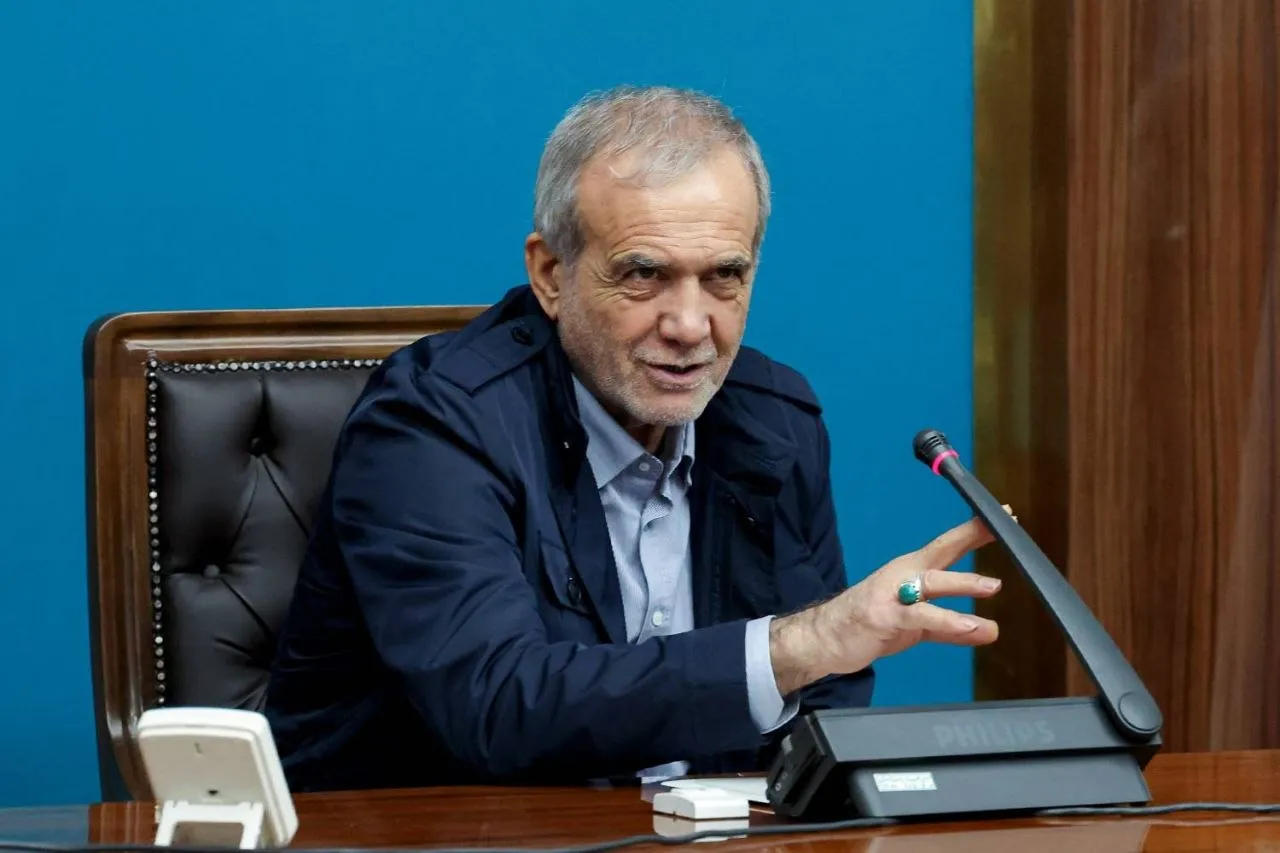 پزشکیان خطاب به دانش‌آموزان: من از یک خانواده معمولی به ریاست‌جمهوری رسیدم + فیلم