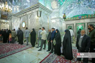 مردم شهر شیراز در استان فارس، از ساعات اولیه صبح امروز با حضور پای صندوق های رأی، در انتخابات مجلس شورای اسلامی و مجلس خبرگان رهبری شرکت کردند.

