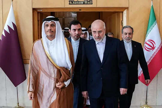 دیدار نخست وزیر قطر با رئیس مجلس شورای اسلامی