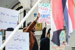 تجمع مردم و دانشجویان مقابل دفتر حافظ منافع مصر در ایران