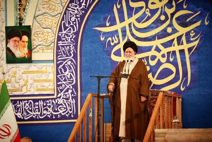 حل مشکلات اقتصادی نیازمند حرکت جهادی و مقتدرانه مسئولان است/ ضرورت نظارت دقیق بر محتوای فضای مجازی و تولیدات رسانه&zwnj;های خانگی