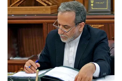 عراقچی خواستار تلاش&zwnj;های جمعی دیپلماتیک برای توقف جنایات رژیم صهیونیستی شد