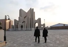 وضعیت بر زمین مانده مقبره الشعرا در کمال بی‌مهری مسئولان