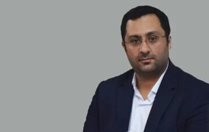 مشاور وزیر ارتباطات: مطلقا اینترنت طبقاتی نداریم/ در اجرای طرح اینترنت پرو حتما کج سلیقگی و تخلف اتفاق افتاده/ روزانه پیگیر بازگشایی اینترنت هستیم