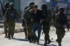 حمله گسترده صهیونیست‌ها به قدس اشغالی و بازداشت فلسطینیان