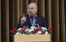 از رئیس‌جمهور محترم می‌خواهیم، براساس چارچوب وفاق، فرمایش آقا دربارۀ عدم مذاکره با آمریکا را پیش ببرد