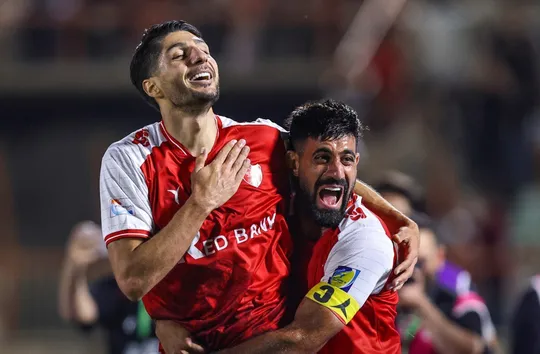 دیدار تیم‌های شمس آذر قزوین و پرسپولیس تهران