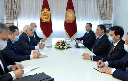 دیدار ظریف با رئیس جمهور قرقیزستان