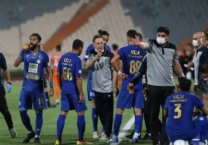 مربیان استقلال در نشست خبری پس از بازی با سایپا شرکت نکردند