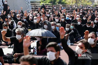 عزاداری ظهر عاشورا در میدان امام حسین (ع)