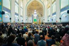 ستایشگران جوان در آستانه محرم گرد هم آمدند