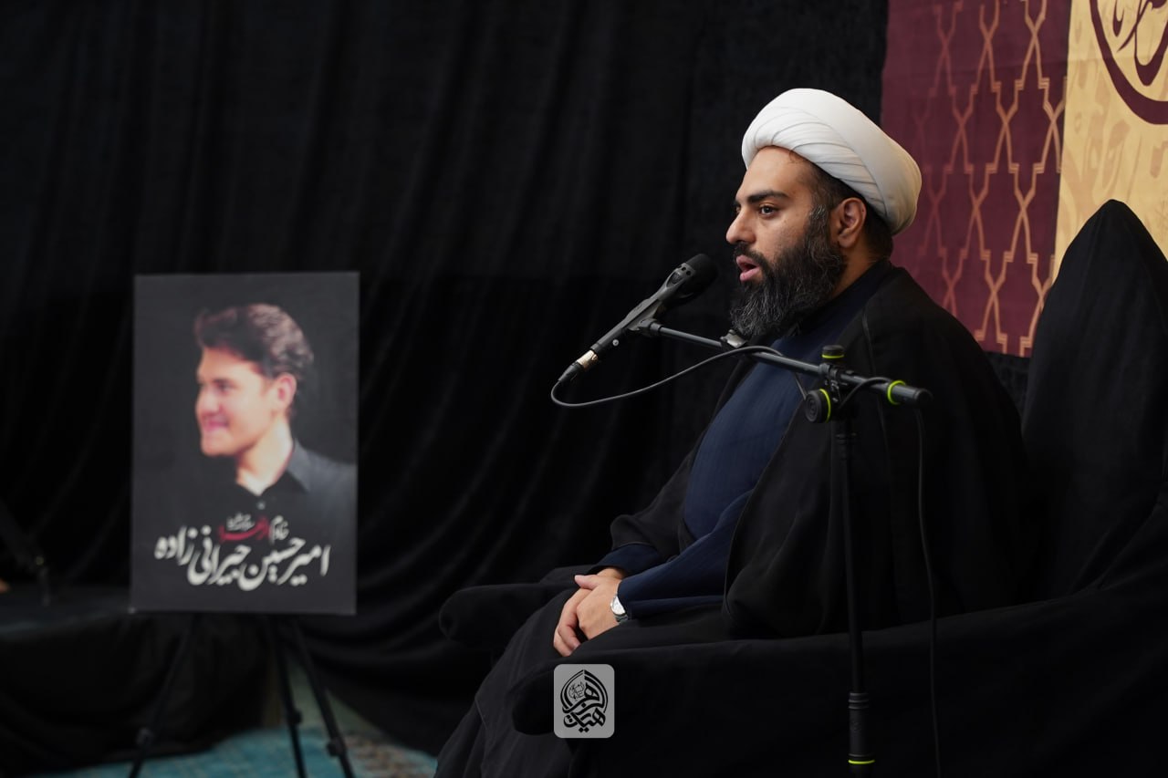 از نیمکتهای شریف تا خادمی در هیأت؛ روایت دانشجوهایی که برای عزاداری پای کار آمدند از نیمکتهای شریف تا خادمی در هیأت؛ روایت دانشجوهایی که برای عزاداری پای کار آمدند