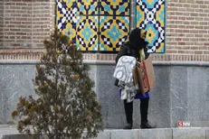 ماجرای کتک خوردن زن کارتن‌خواب / بلور فروش‌ها یا کوچه دستشویی سیار بی‌خانمان‌های معتاد + فیلم