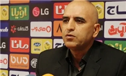 حنطه سرمربی مشکی پوشان شد