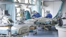 کمبود امکانات و تجهیزات حفاظتی بیش از کرونا باعث رنج هموطنان شده است