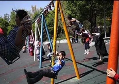 استفاده از کلماتی مانند مامی و ددی به جای مامان و بابا رواج یافته! / کودک باید آداب و رسوم بومی را بیاموزد